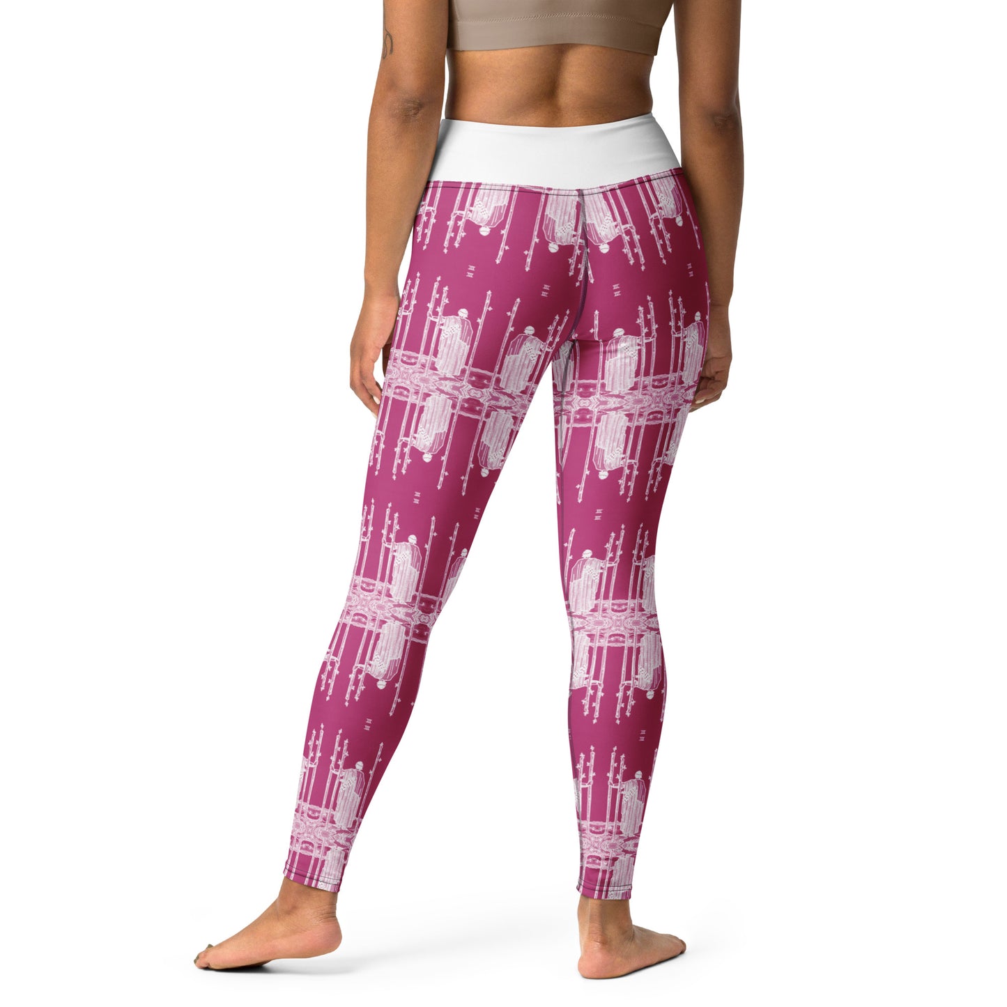 Three of Wands Card Yoga Leggings